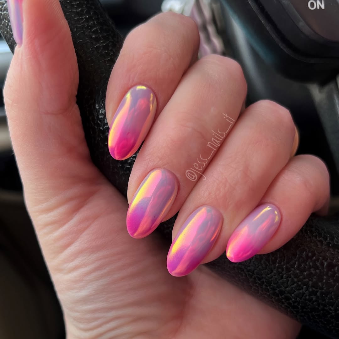Holographic-ombre-stiletto-nails-with-prismatic-chrome-finish-blending-soft-aurora-hues.jpg