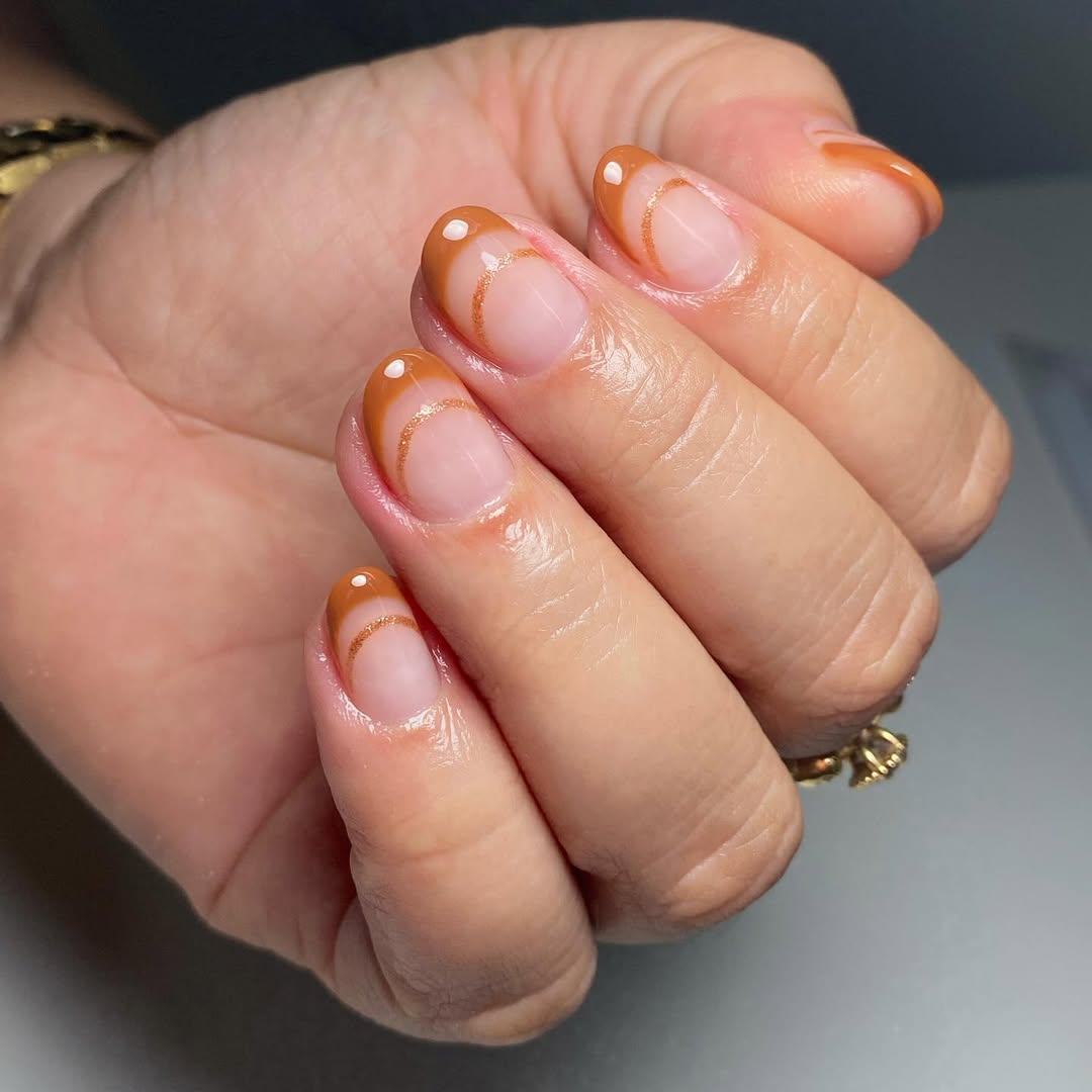 Caramel-swirl-short-nail-design.jpg