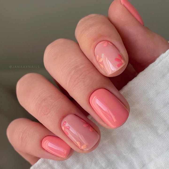 Floral-soft-pink-summer-nails.jpg