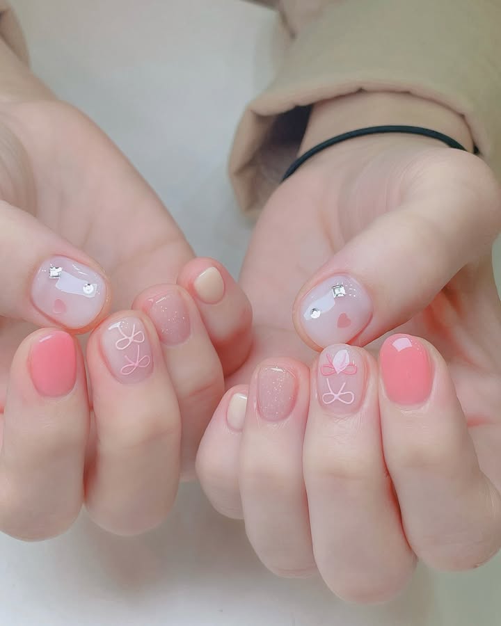 Peach-pink-nails-for-summer.jpg