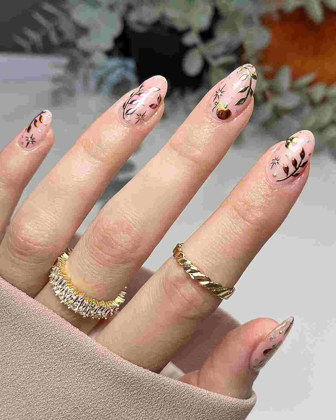 Pink-fall-nails-with-golden-sparkle_.jpg