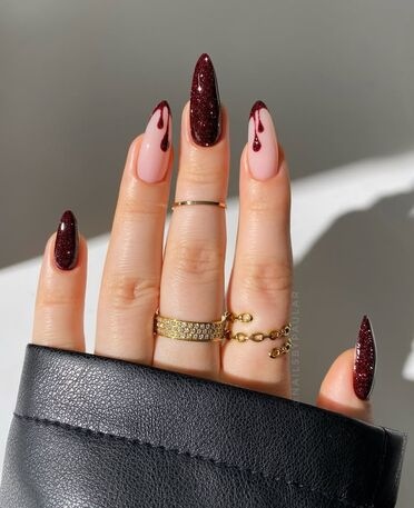 Maroon-fall-nail-desing2025