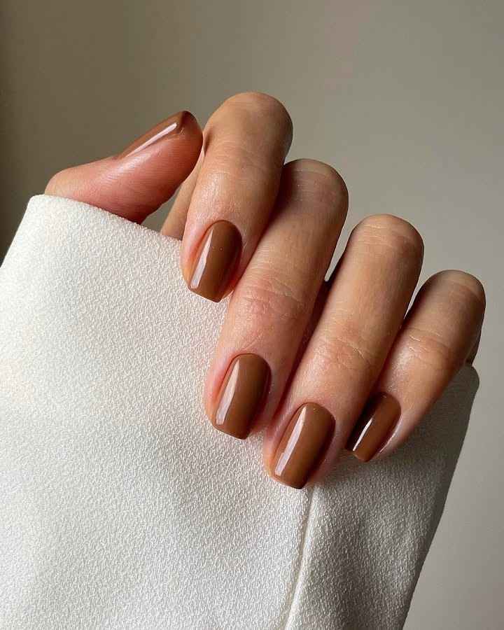 Dark-roast-short-winter-nail-designs_.jpg