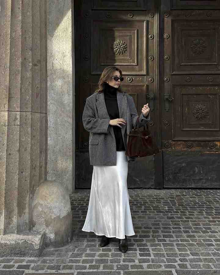Grey-blazer-and-white-skirt-graceful-fall-skirt-outfits.jpg