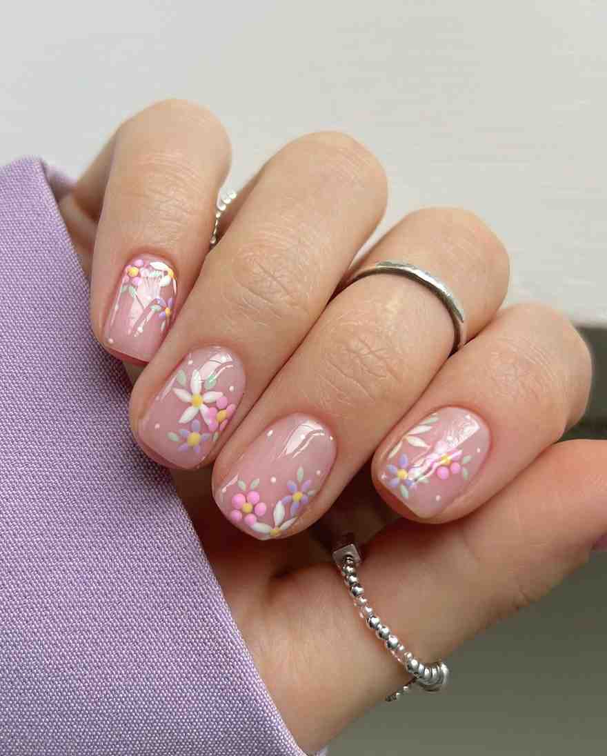 Petal-frost-short-winter-nail-design_.jpg