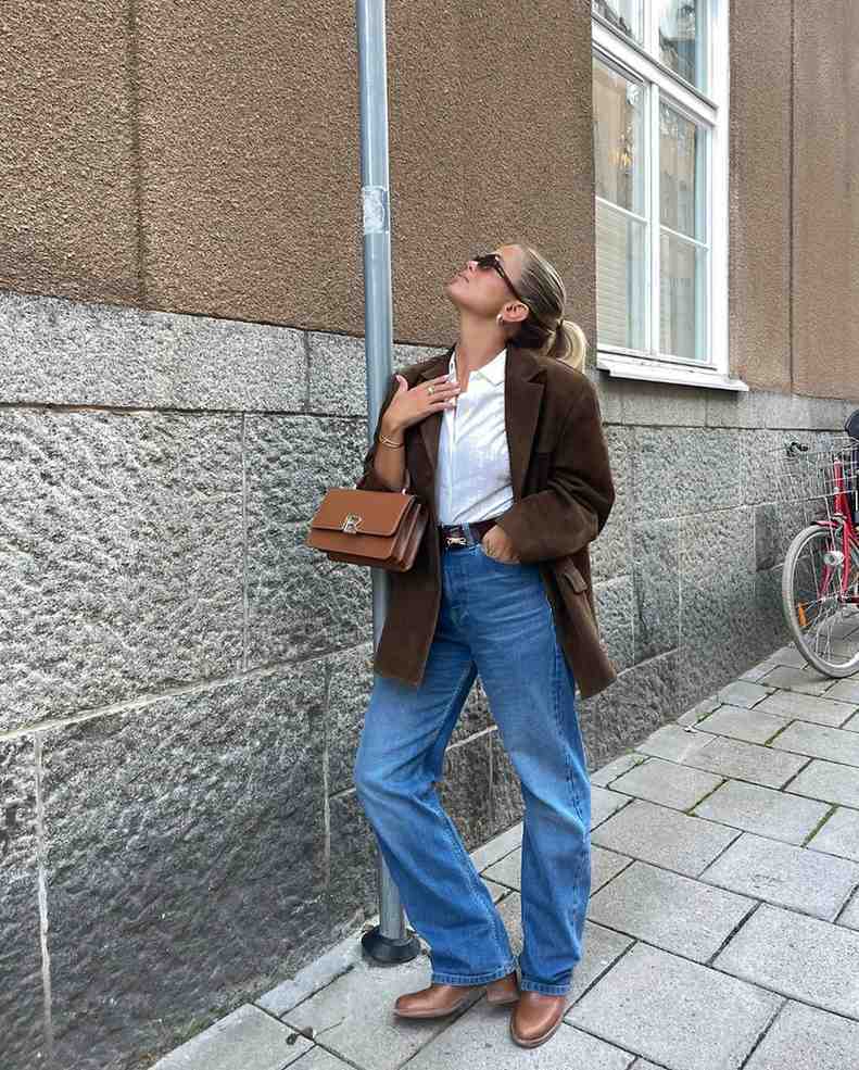 Velvet-fall-outfit-ideas-for-women.jpg