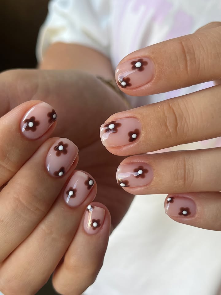 Bloom-Cuties-cute-brown-nail-designs.jpeg