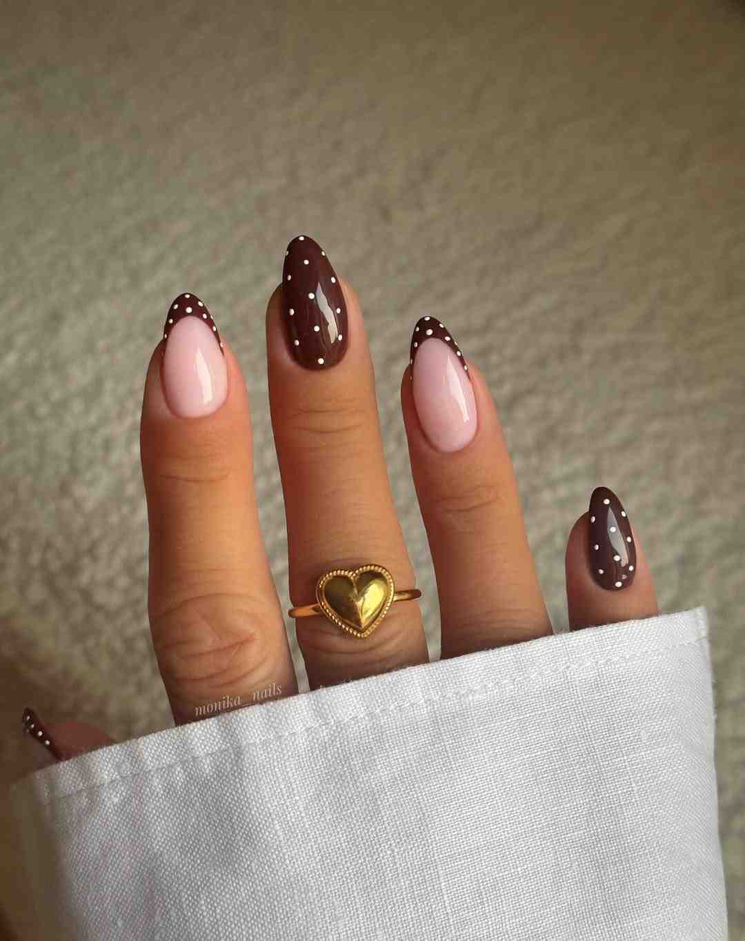 Doted-brown-nail-design-idea.jpeg