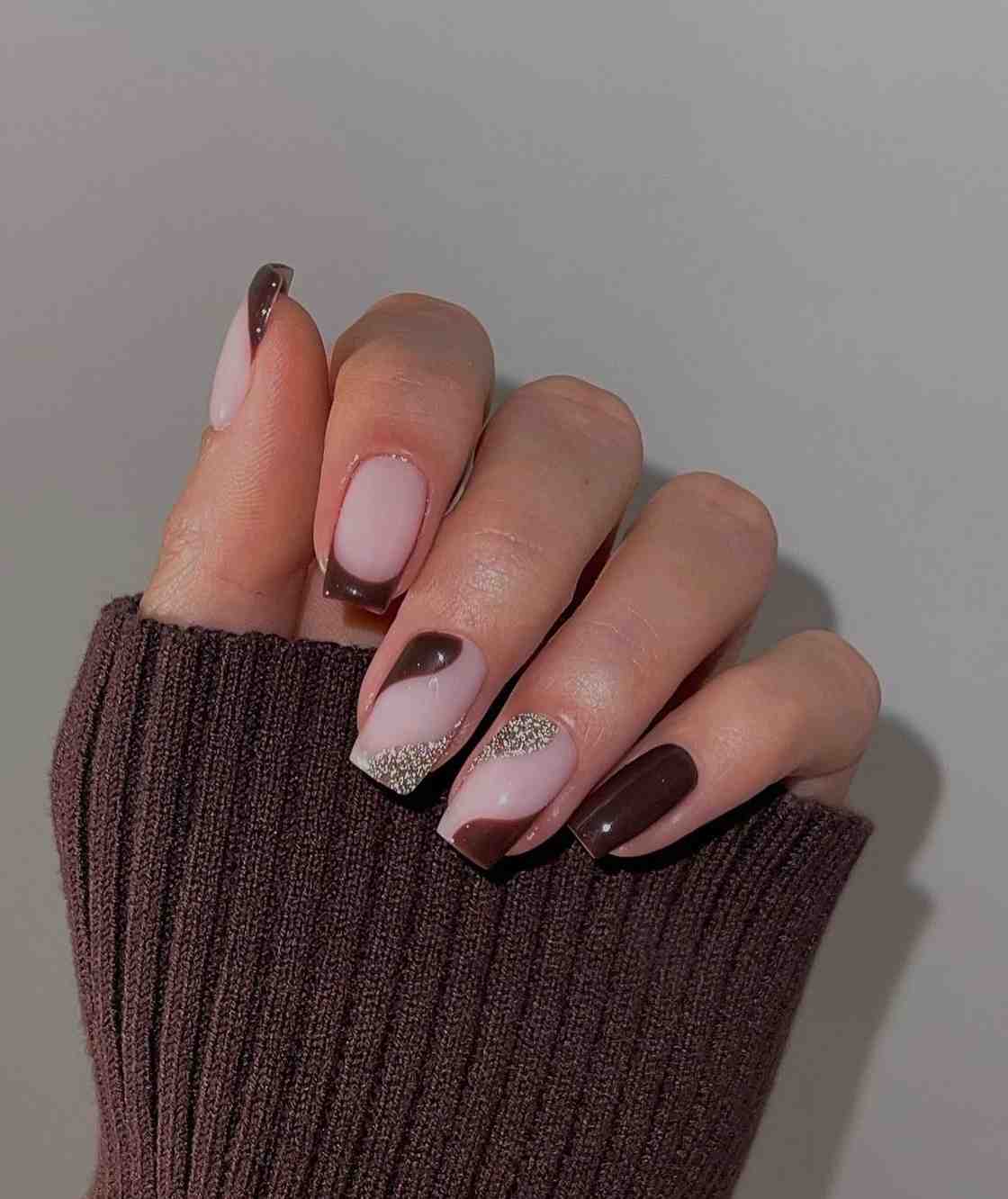Dulce-Vanilla-Mocha-Nail-desings2025