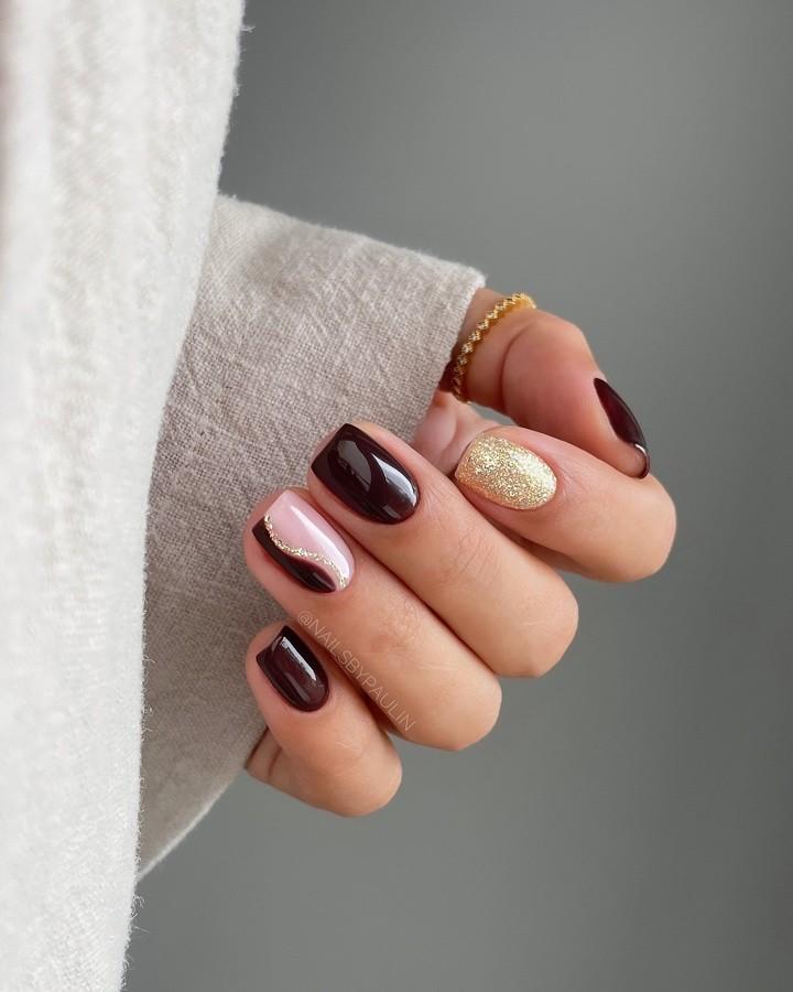 Gold-burgundy-nail-design-for-winter-1.jpg