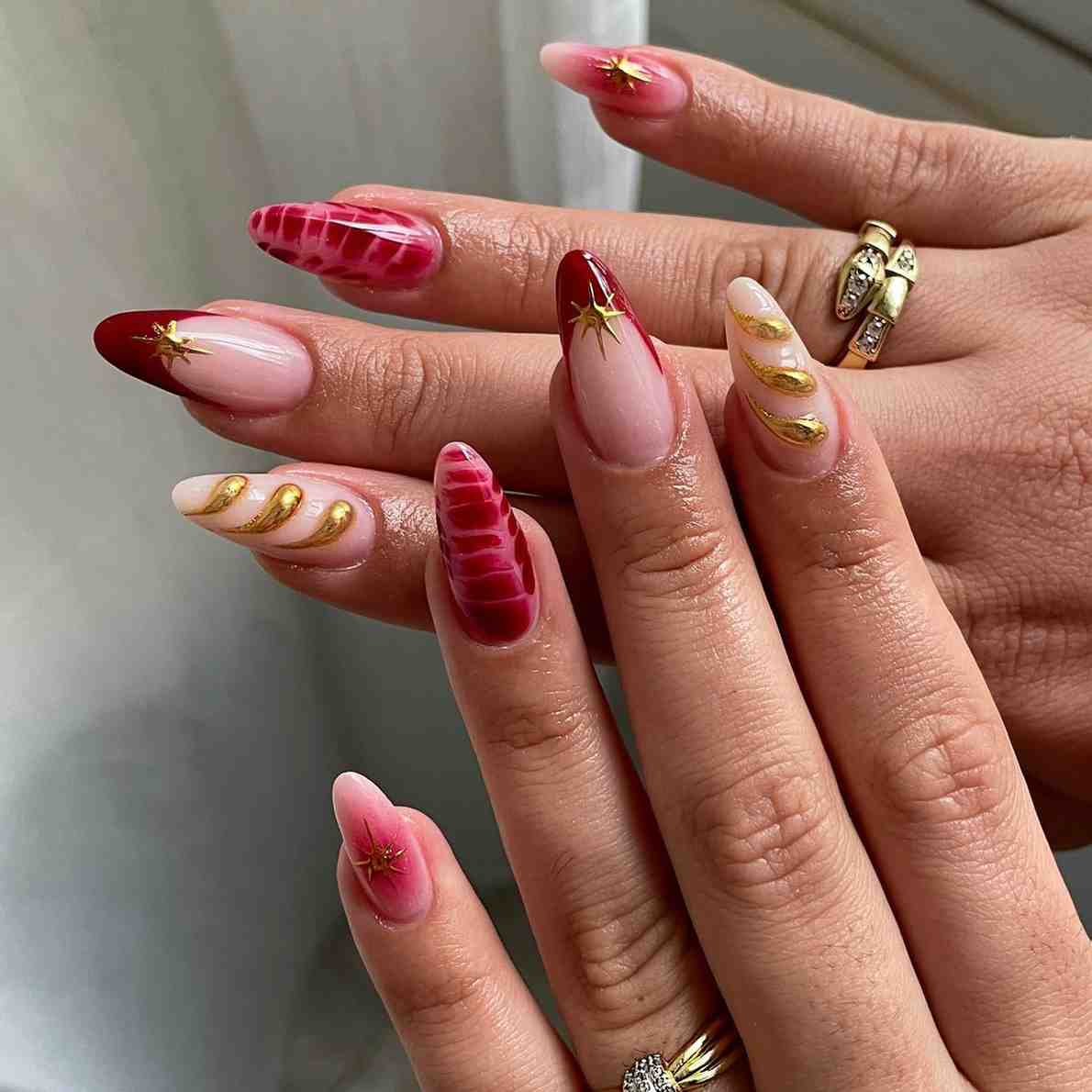 Golden-burgundy-winter-nail-design-1.jpg