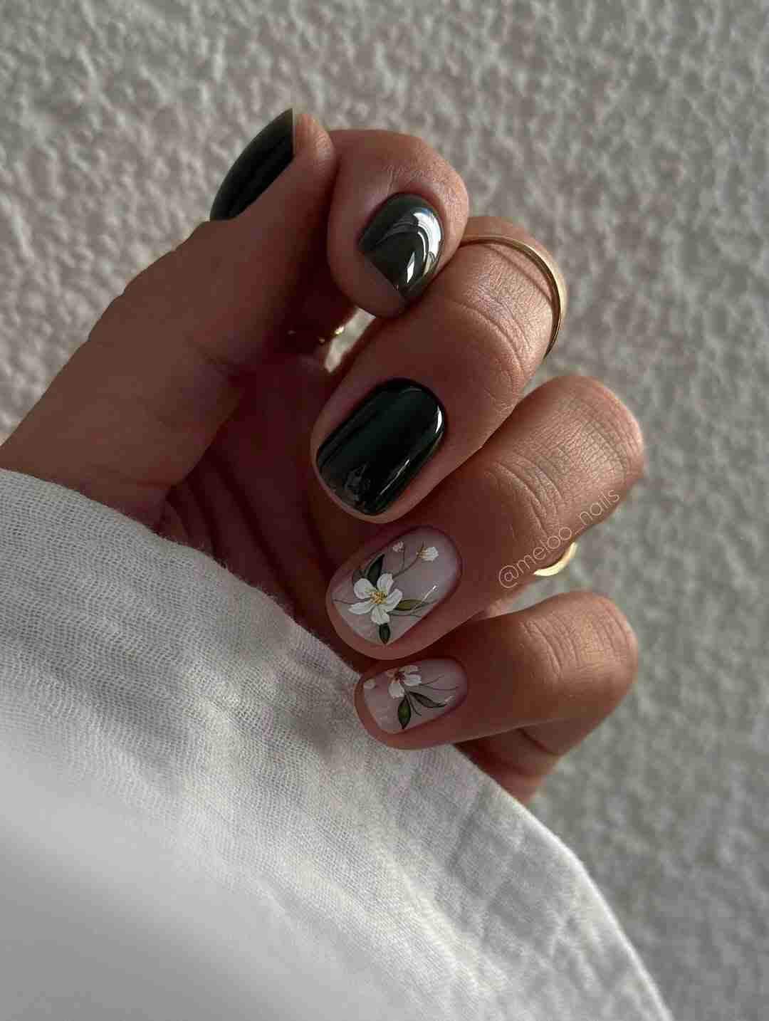 Ivory-Petal-green-Nail-Design.jpg