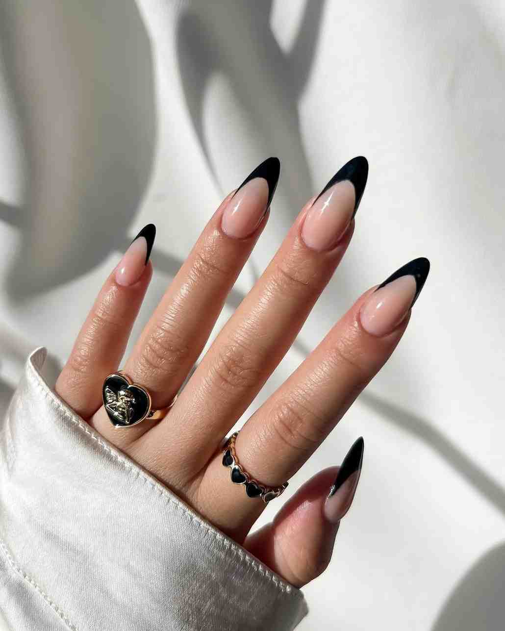 Razor shape Black nail design 2026.jpeg